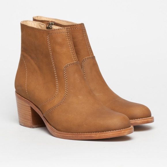 A.P.C. Shoes - FIRM NIB A.P.C. Camarguaise Boot in Caramel